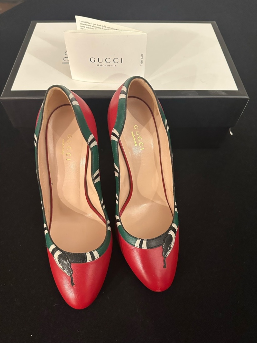 Gucci Red Leather Pumps with Green and White Snake Motif - Picture 4 of 6